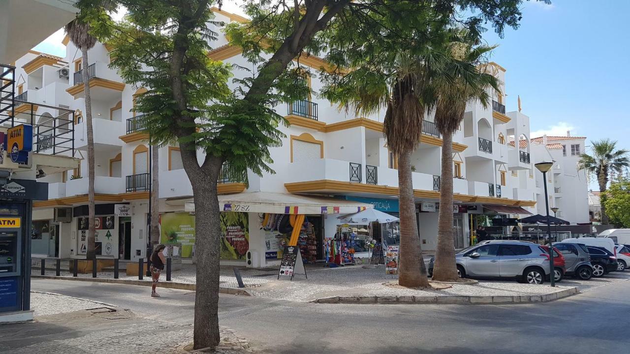 Apartment On The Strip Albufeira Exterior photo